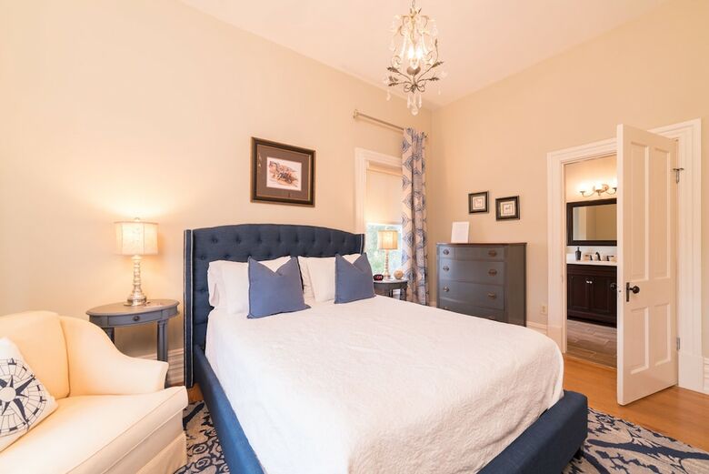 Bed & Breakfast The Jarvis At 220