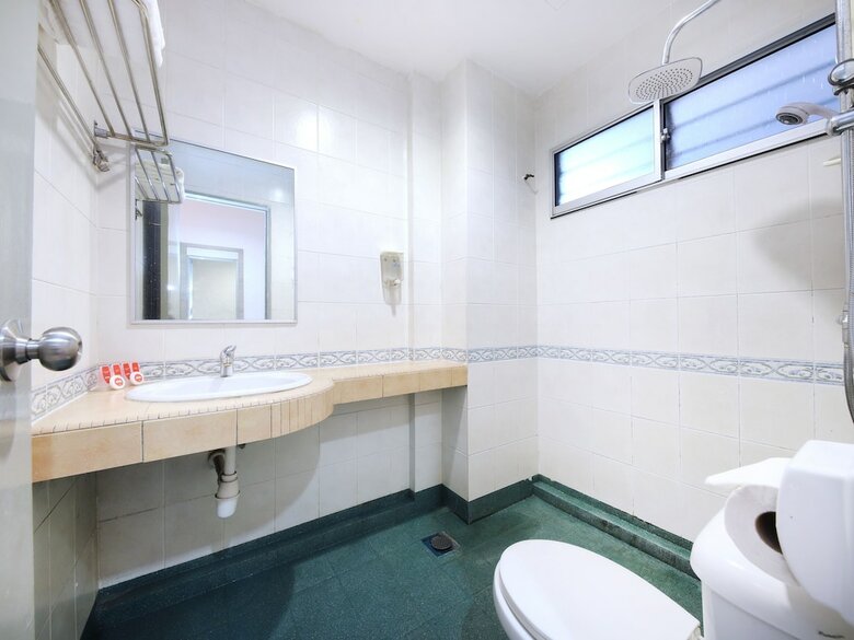 Oyo 542 S2 Hotel