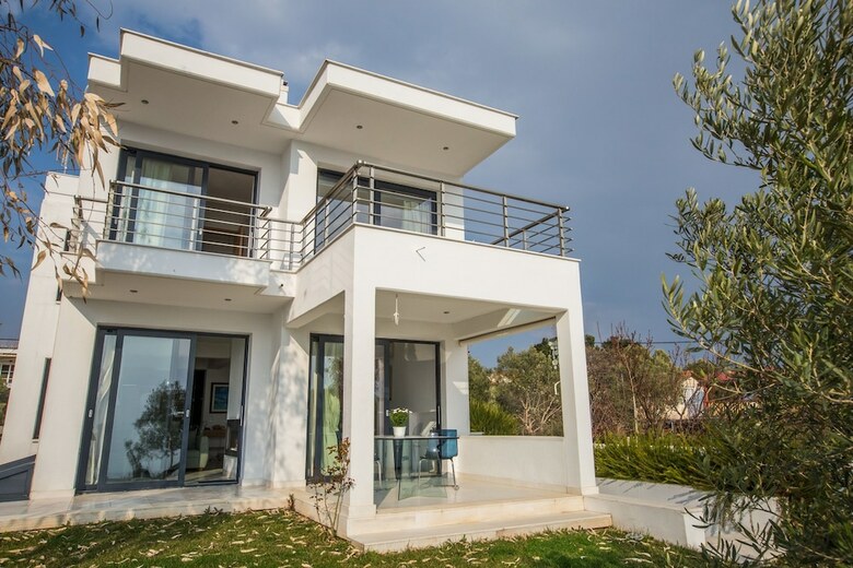 Borealis Sea Front Villa