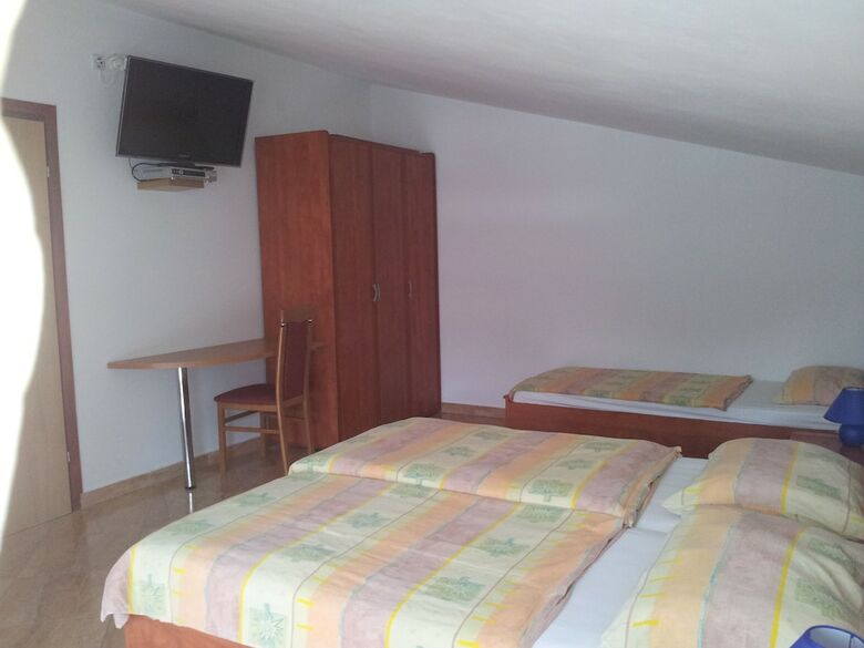 Hotel Rooms Nadia
