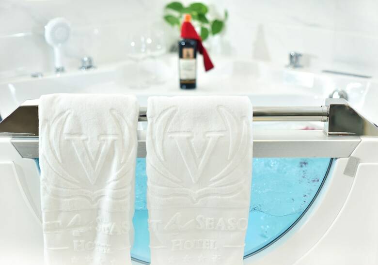 Viet 4 Seasons Hotel