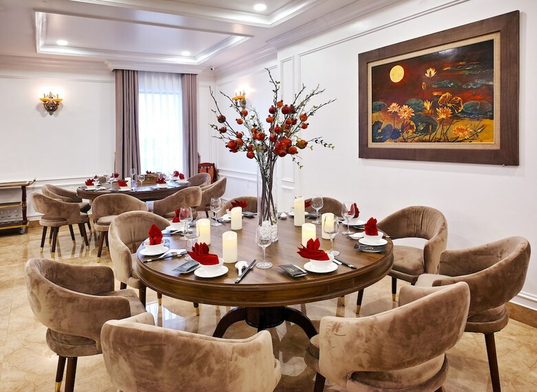 Viet 4 Seasons Hotel