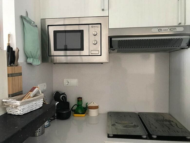 Hotel Estudio M� Blanca - 110a