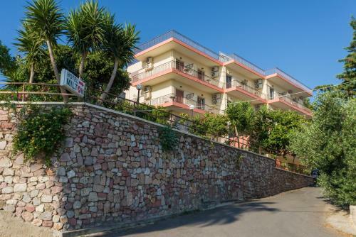 Hotel Milton