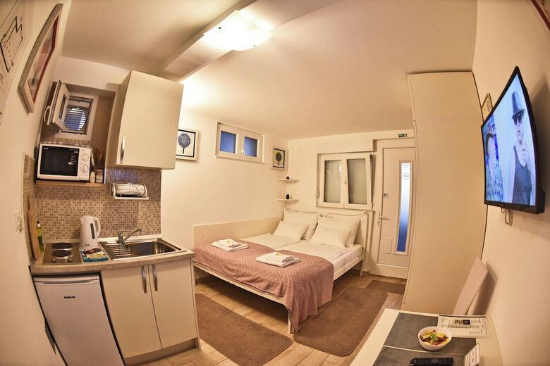 Nika Family Apartments