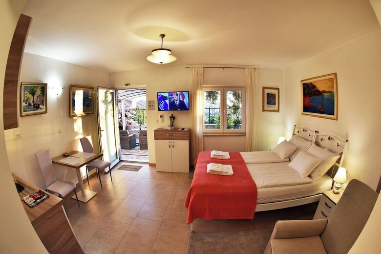 Nika Family Apartments