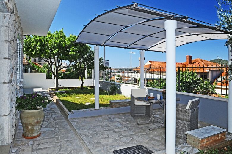 Nika Family Apartments