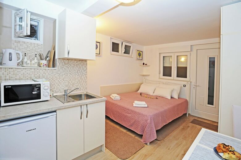 Nika Family Apartments