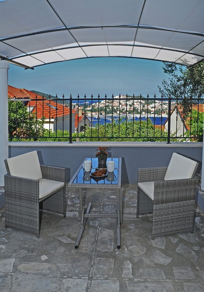Nika Family Apartments