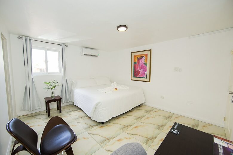 Hotel Pulse Rooms At Trafalgar