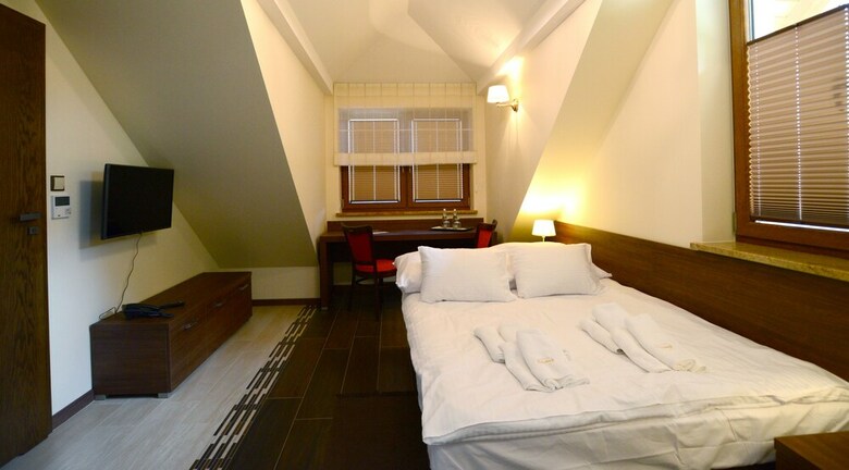 Hotel Z?ota Jesie?