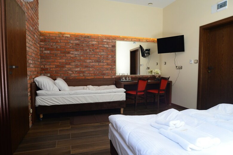 Hotel Z?ota Jesie?