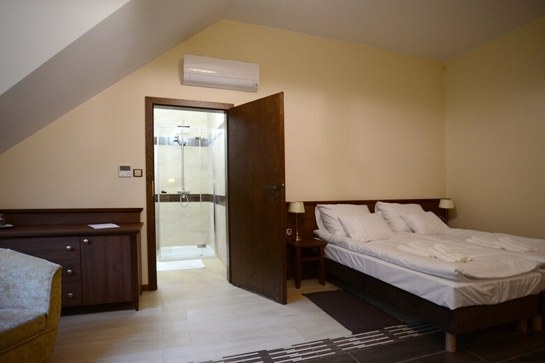 Hotel Z?ota Jesie?
