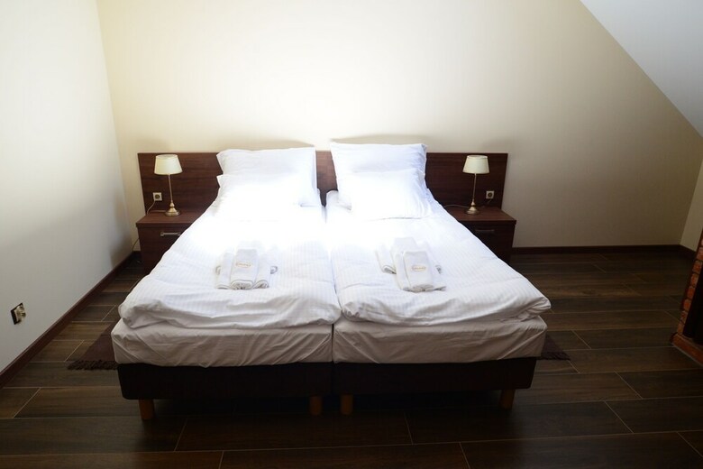 Hotel Z?ota Jesie?