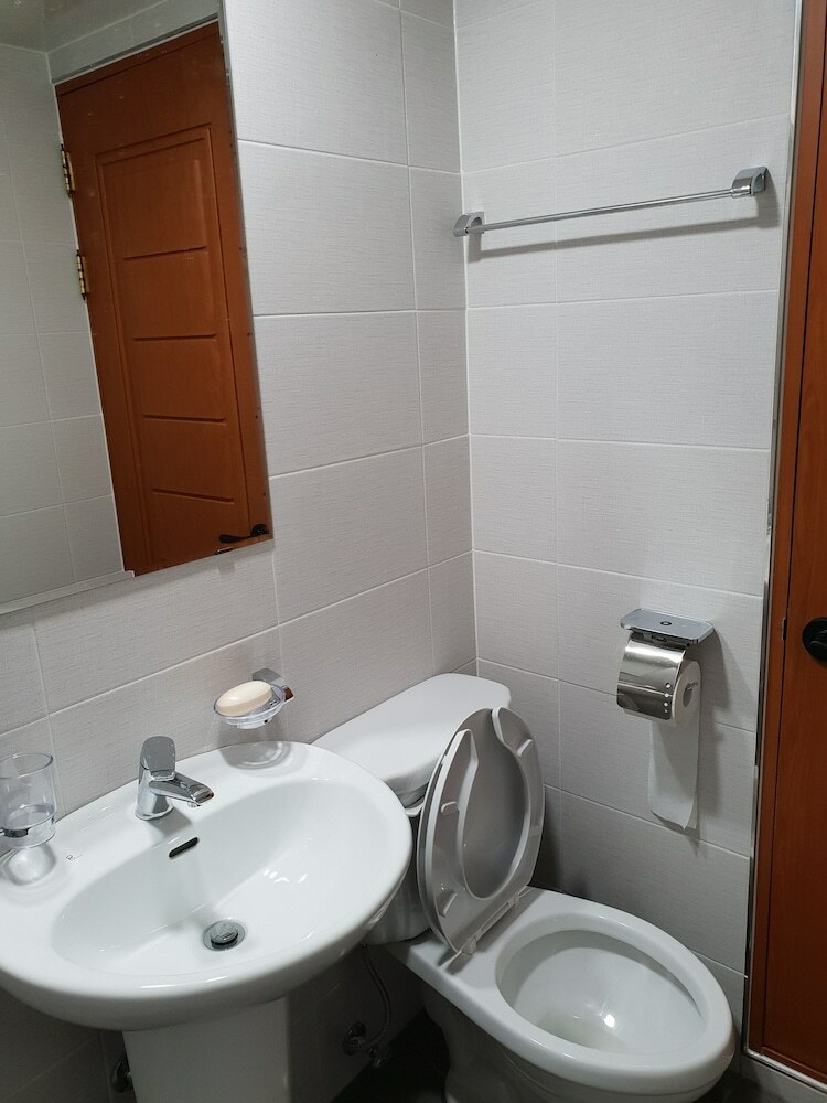 Hostal Young Stay - Hostel