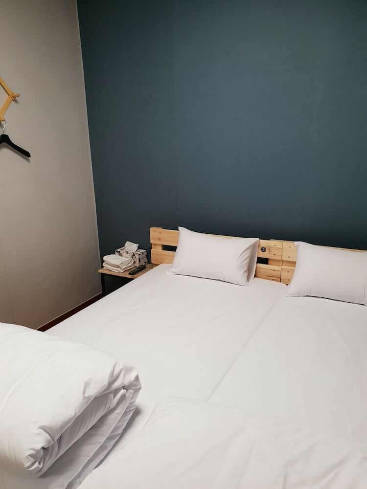 Hostal Young Stay - Hostel
