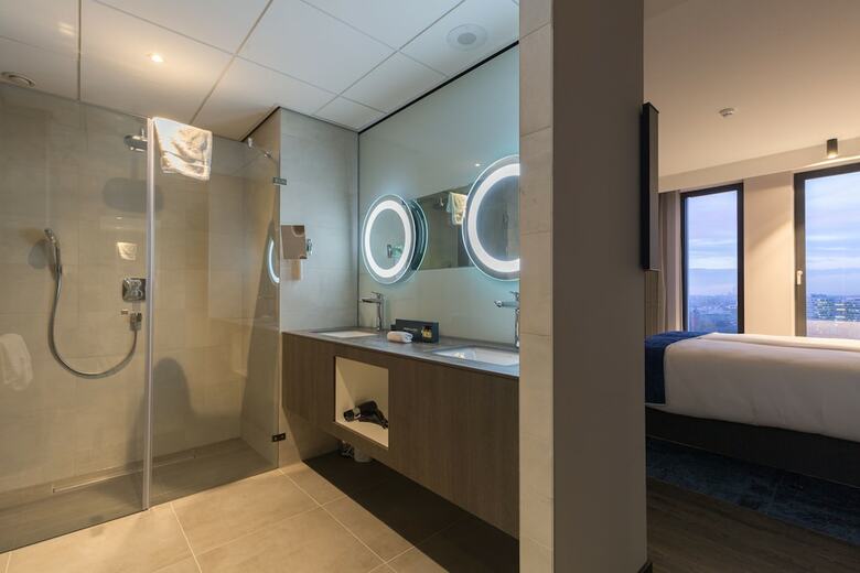 Postillion Hotel Amsterdam, Bw Signature Collection