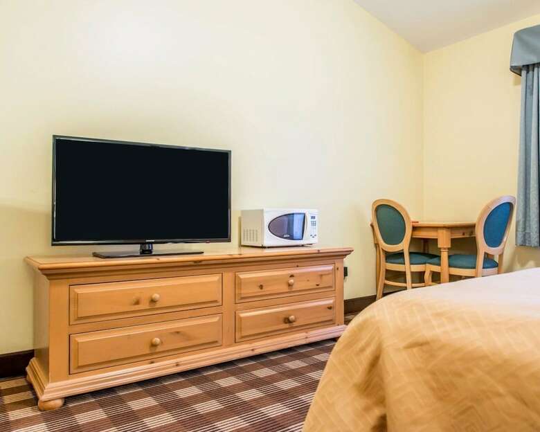 Hotel Econo Lodge Inn & Suites