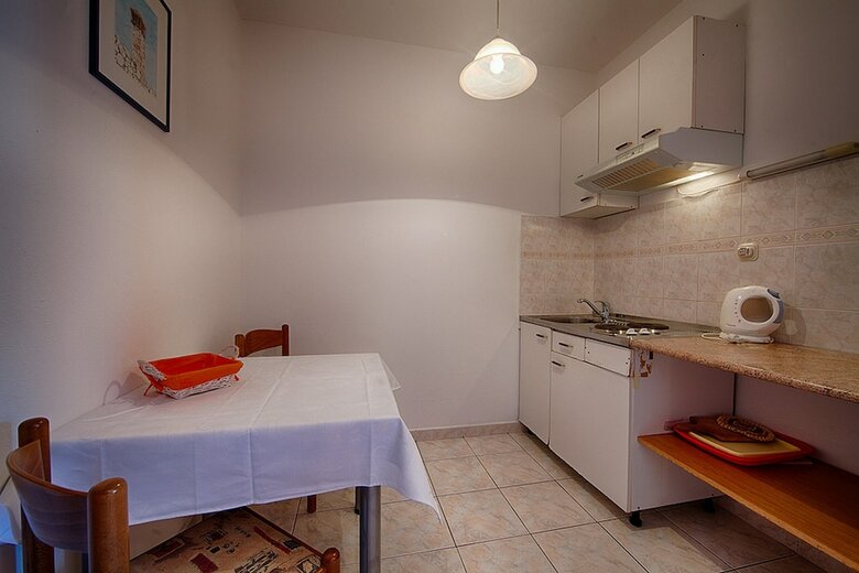 Apartments Malo Lago