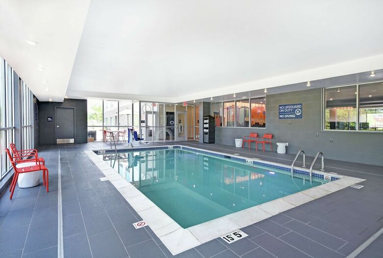 Hotel Tru By Hilton Grand Rapids Airport
