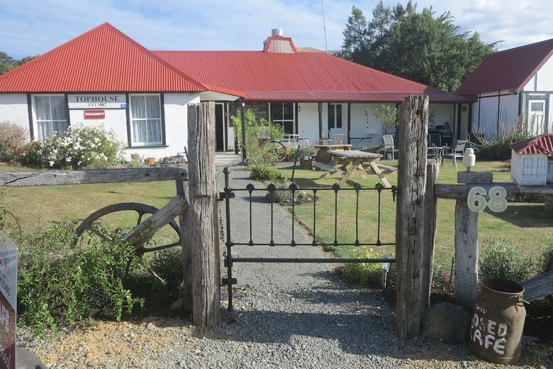 Bed & Breakfast Tophouse Historic Inn