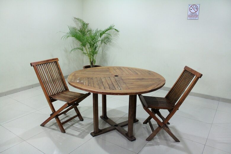 Hostal Oyo 266 Margonda Residence 5