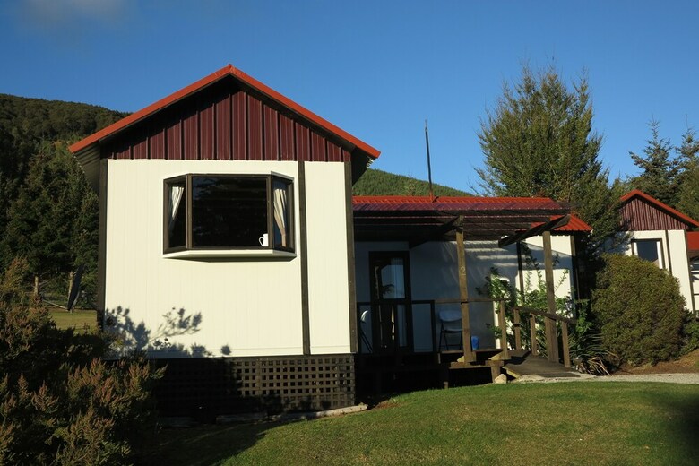 Tophouse Mountain View Cottages