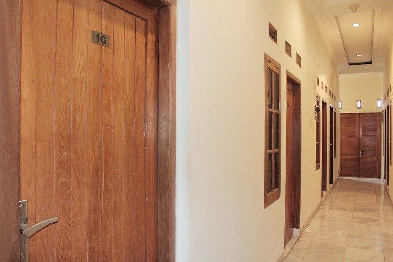 Hostal Oyo 152 O2 Residence