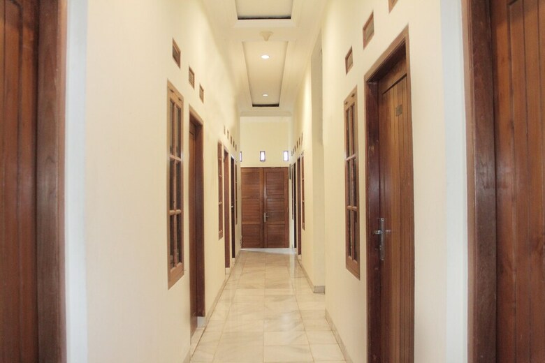 Hostal Oyo 152 O2 Residence