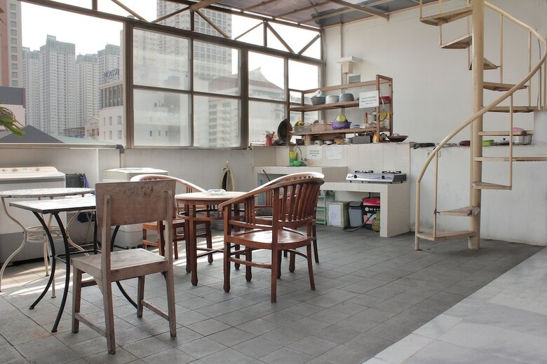 Hostal Oyo 152 O2 Residence