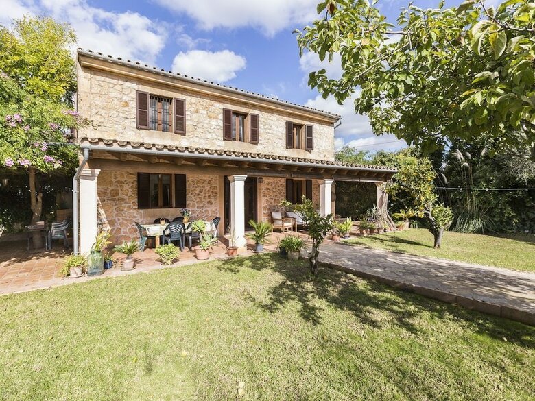 G Rentals Villa Agina