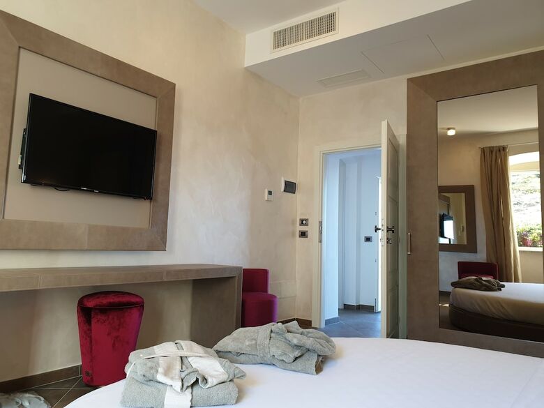 Bed & Breakfast Resort Faro Di Punta Fenaio