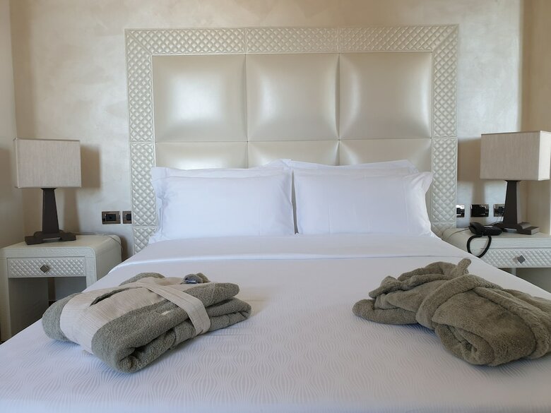 Bed & Breakfast Resort Faro Di Punta Fenaio