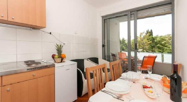 Apartments Nikolina