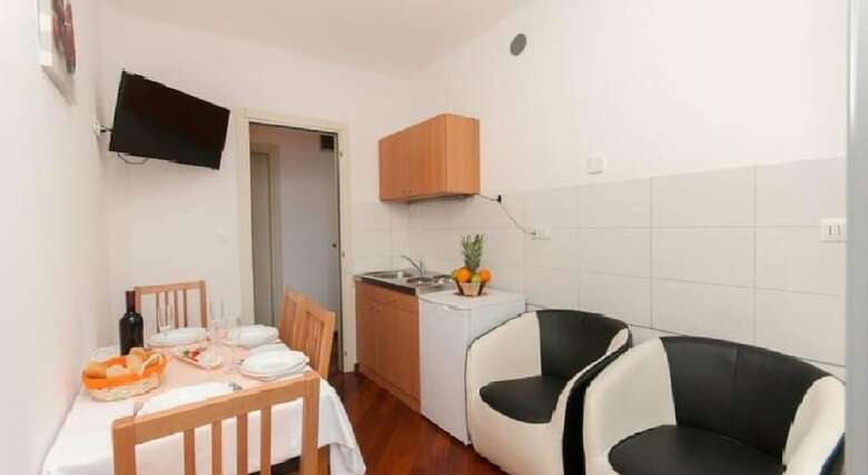 Apartments Nikolina
