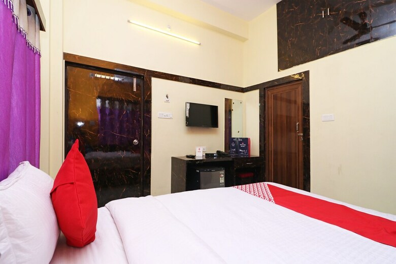 Hotel Oyo 8238 Amar Bangla