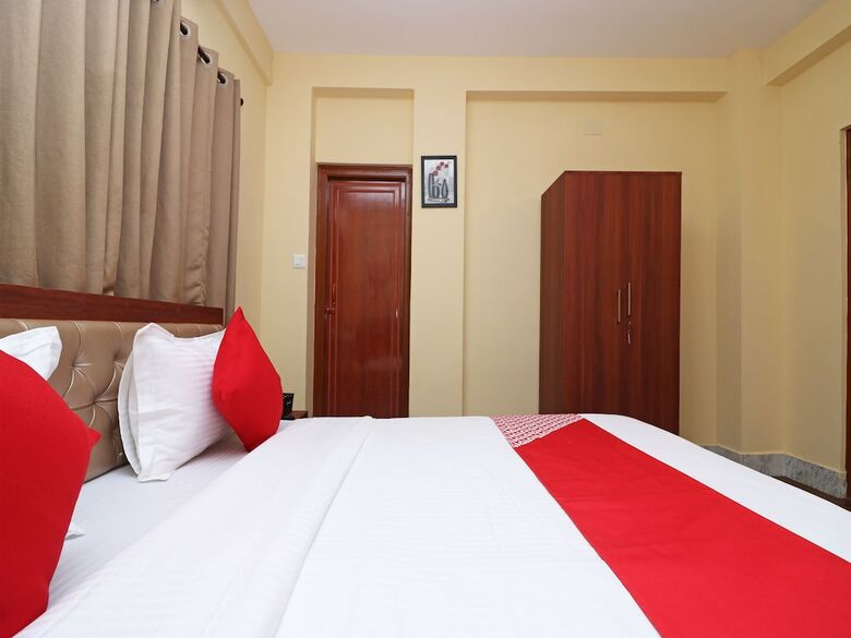 Hotel Oyo 18496 A Retro