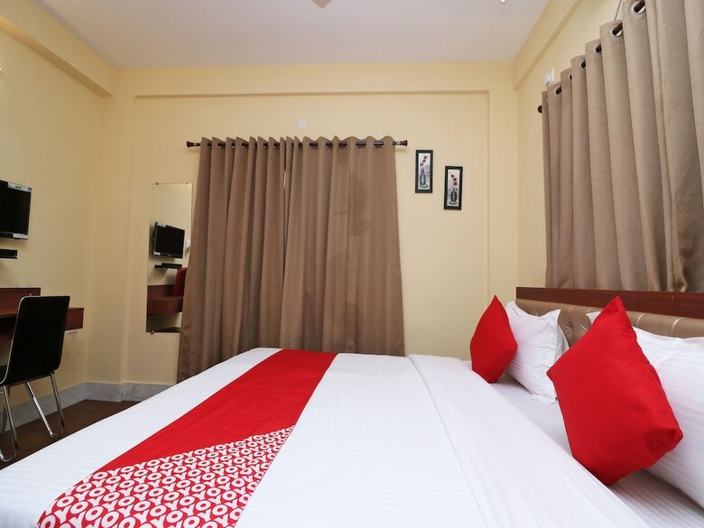 Hotel Oyo 18496 A Retro