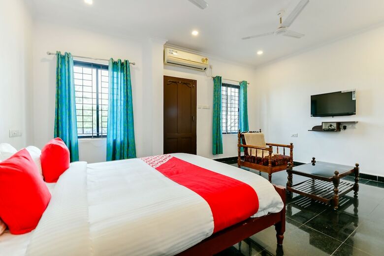 Hotel Oyo 23106 Vattekad Tourist Home