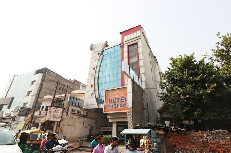Hotel Oyo 24232 Mj International