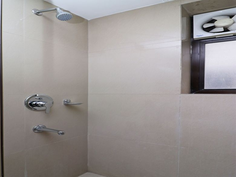 Apartamentos Oyo 24067 Hotel Royal Paradise
