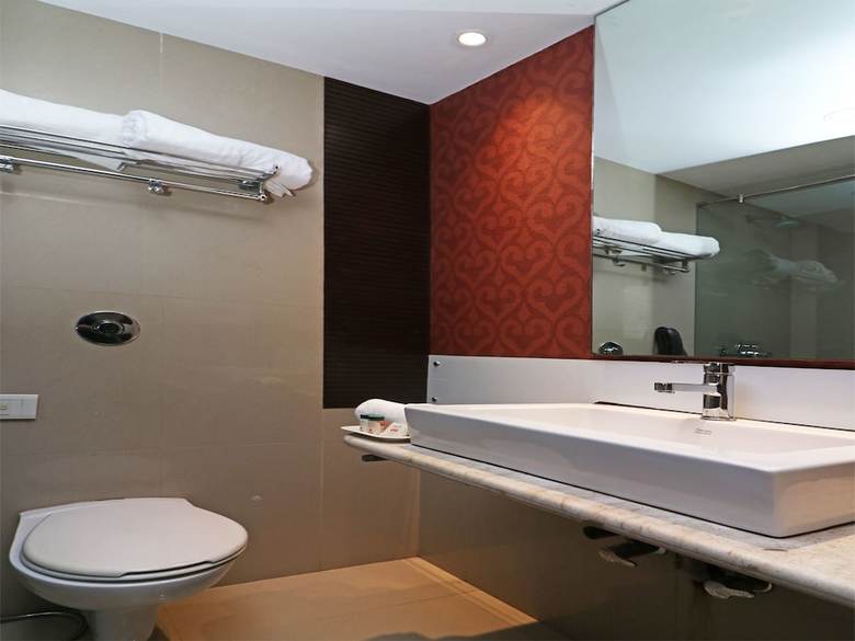 Apartamentos Oyo 24067 Hotel Royal Paradise