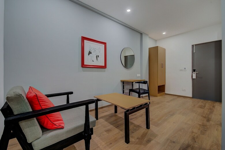Hotel Oyo Townhouse 046 Khar West Station