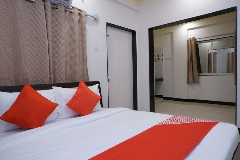 Hotel Oyo 22963 White Castle Heritage