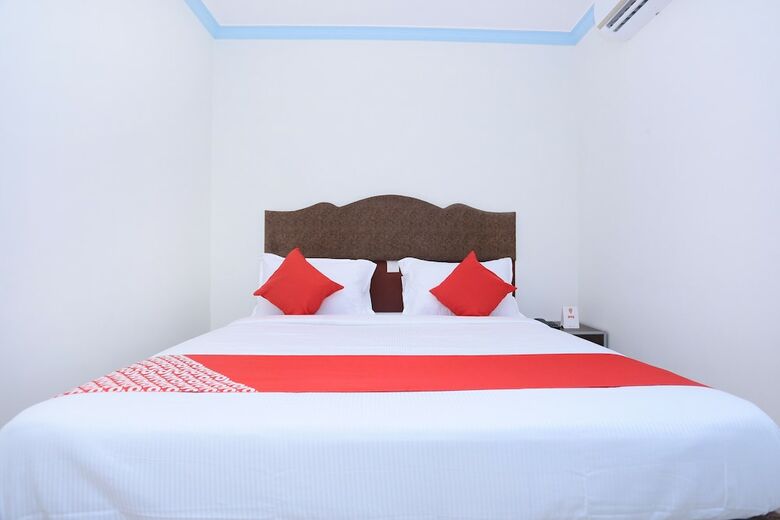 Hotel Oyo 22008 Jrj Suites