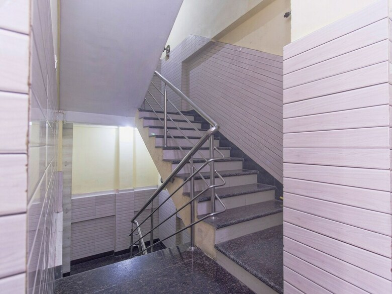 Hotel Oyo 16792 Bidhan Plaza