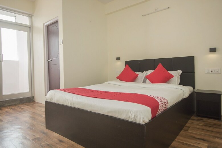 Hotel Oyo 18536 Batasia Guest House