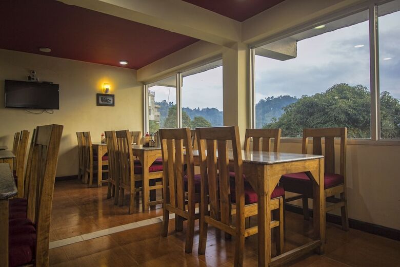 Hotel Oyo 18536 Batasia Guest House