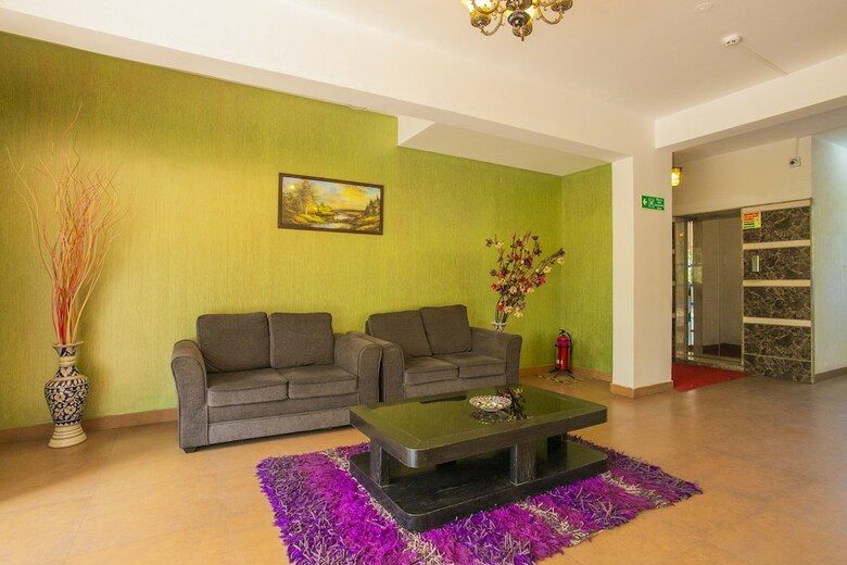 Hotel Oyo 22935 Iwe Studio