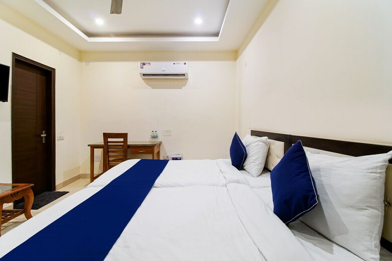 Hotel Oyo 20024 Silverkey Golf Course Road
